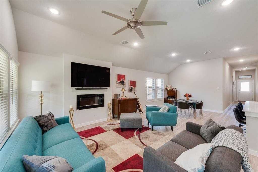 6009 Bailey Way - Photo 2 of 22