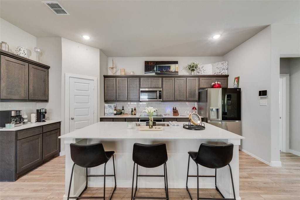 6009 Bailey Way - Photo 4 of 22