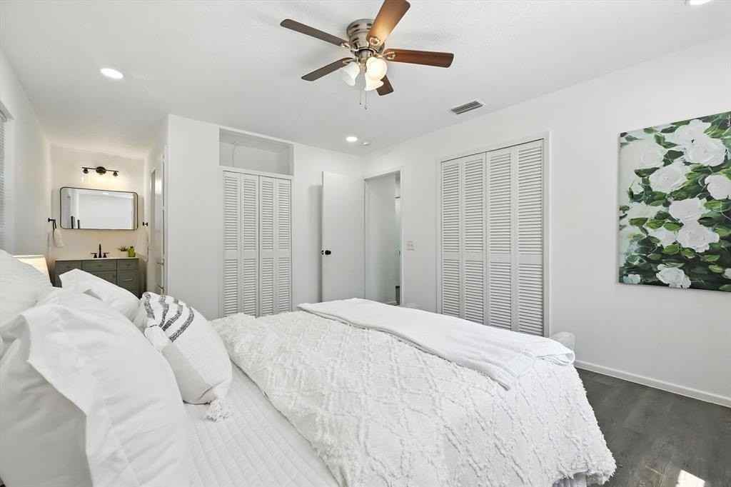 2131 Bamboo St - Photo 3 of 22