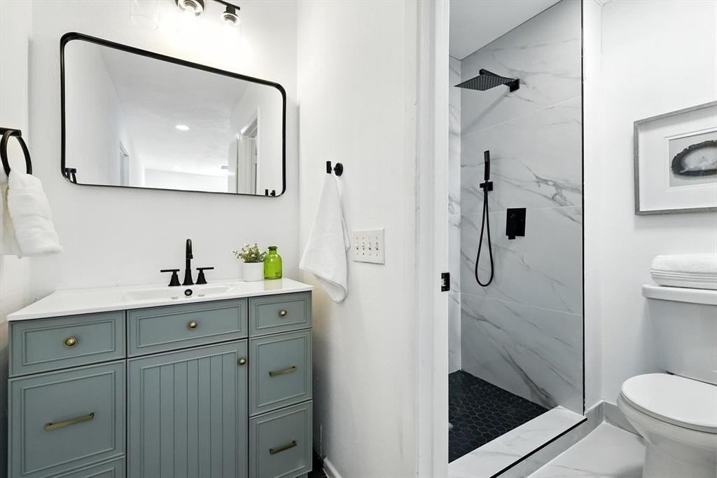 2131 Bamboo St - Photo 4 of 22