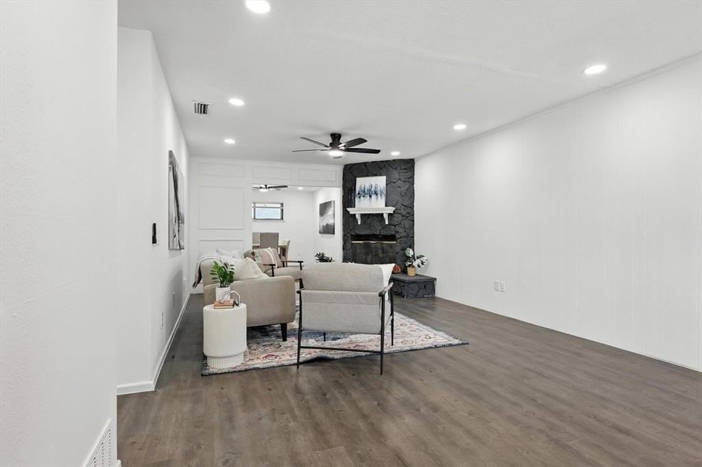 2131 Bamboo St - Photo 6 of 22