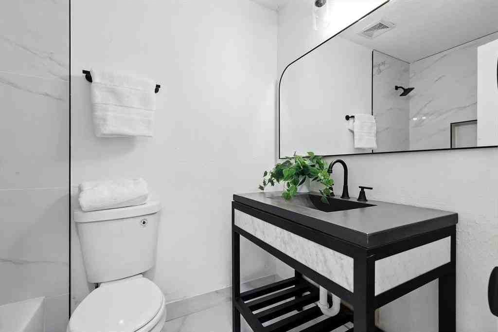 2131 Bamboo St - Photo 7 of 22