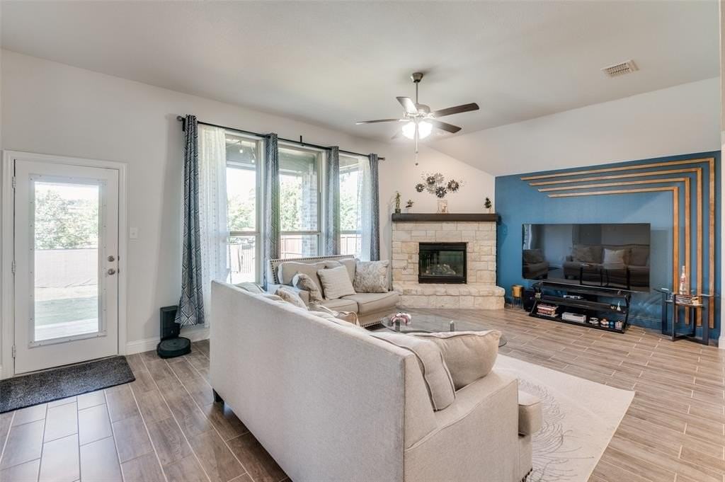 1216 Collett Sublett Rd - Photo 5 of 25