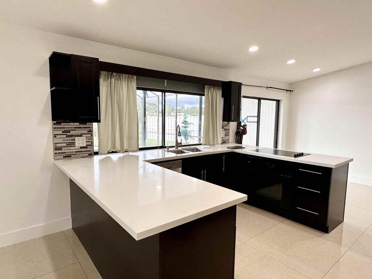 10213 Sw 1st Ct - Photo 4 of 13