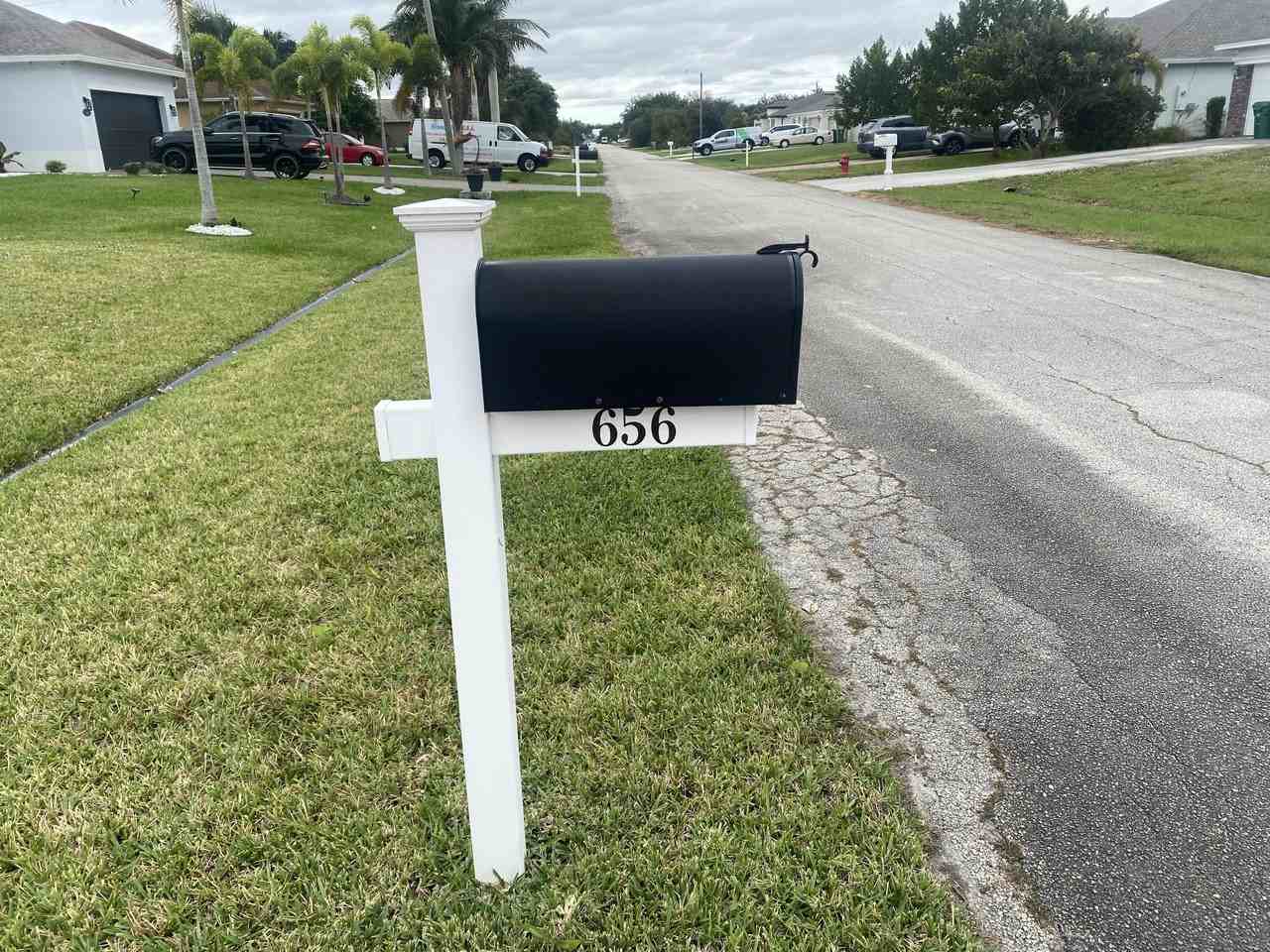 656 Sw Haas Ave - Photo 2 of 31