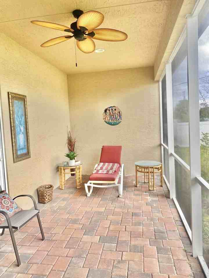 656 Sw Haas Ave - Photo 5 of 31