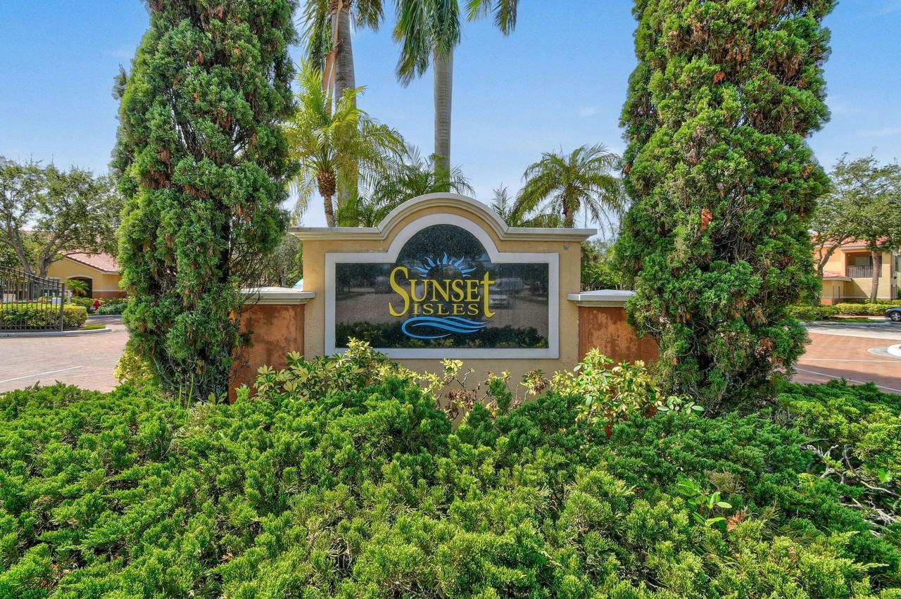 10354 Fox Trail Rd S #1505 - Photo 2 of 50