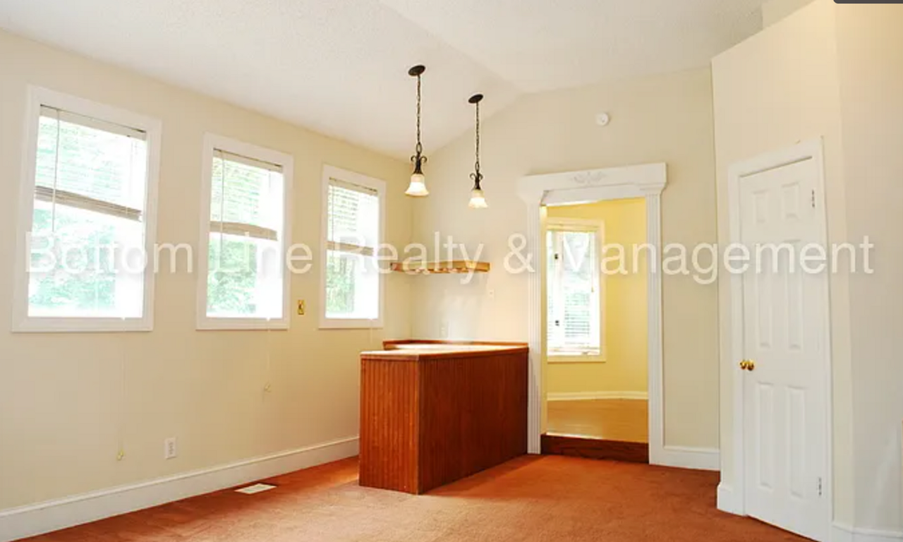 7800 Ocala Rd #B - Photo 4 of 19