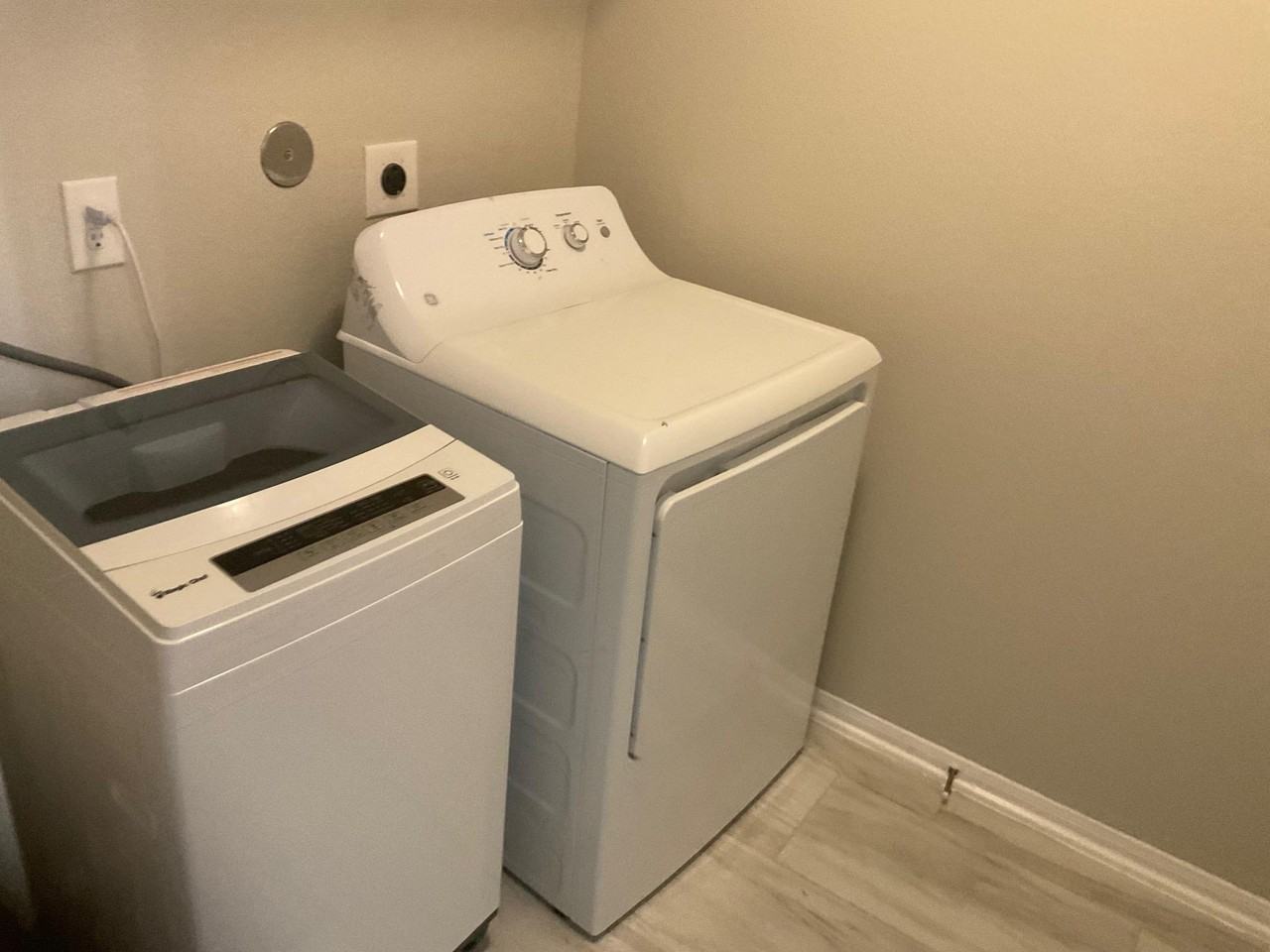 Golden Hills Ct - Photo 2 of 8