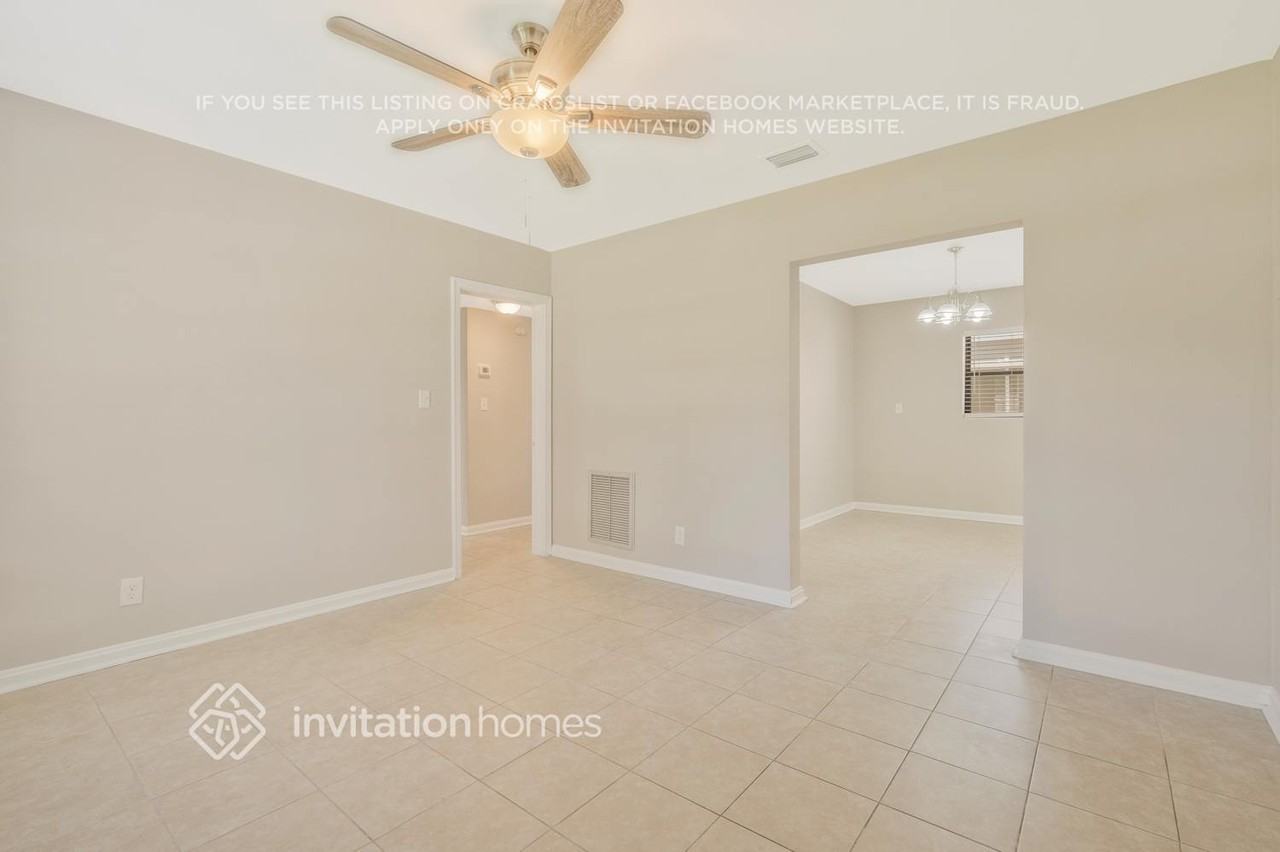 6346 Commodore Dr - Photo 6 of 19