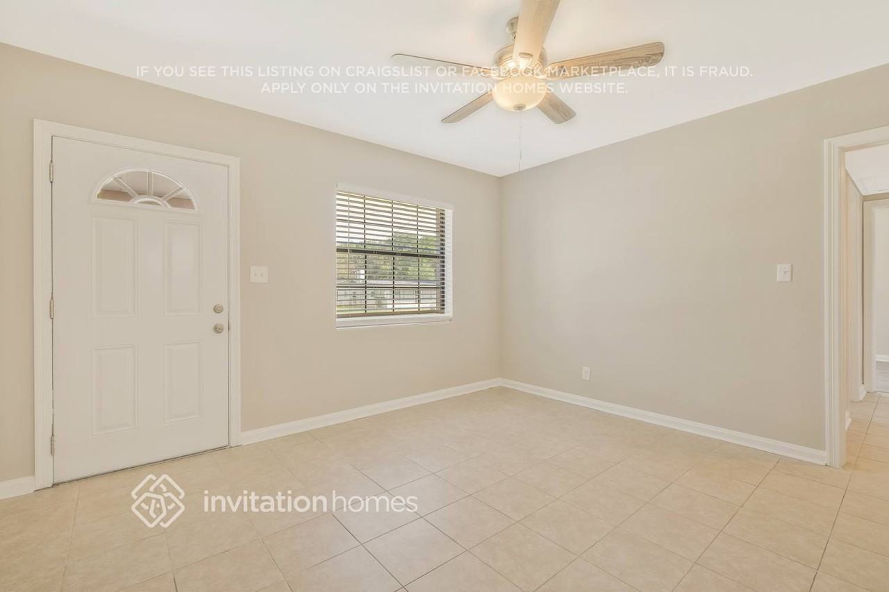 6346 Commodore Dr - Photo 2 of 19