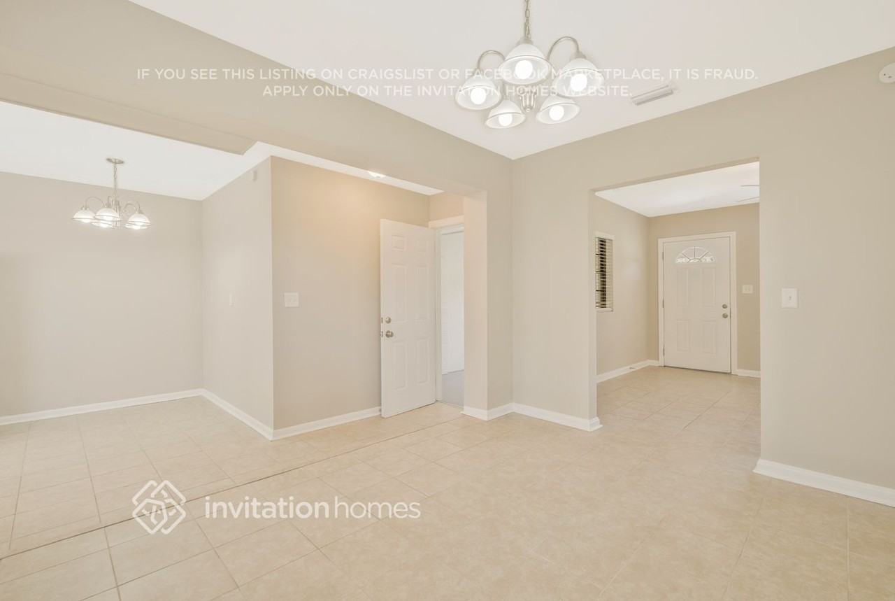 6346 Commodore Dr - Photo 5 of 19