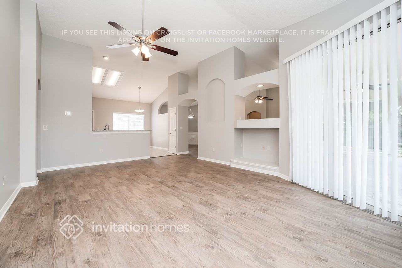 1588 Winston Lane - Photo 5 of 16