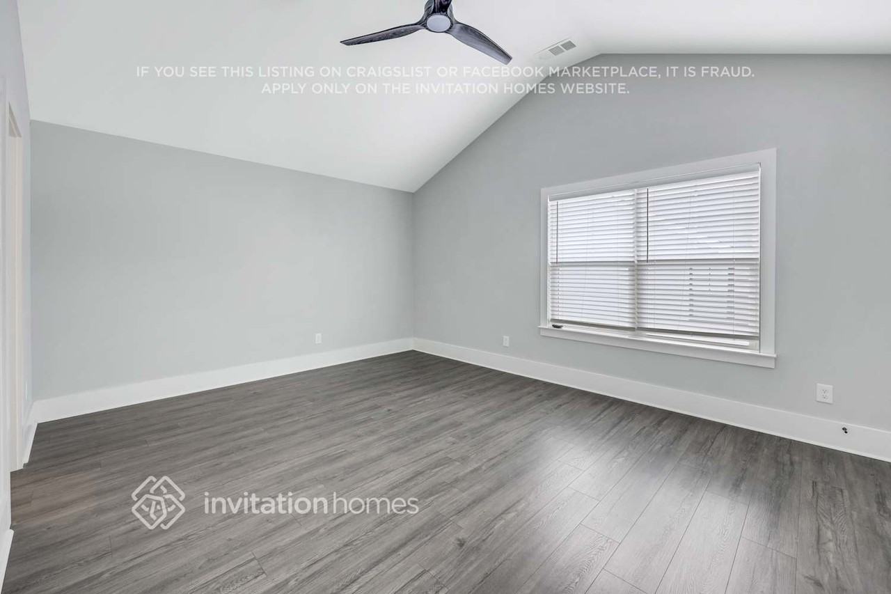 240 Founders Ln - Photo 6 of 15