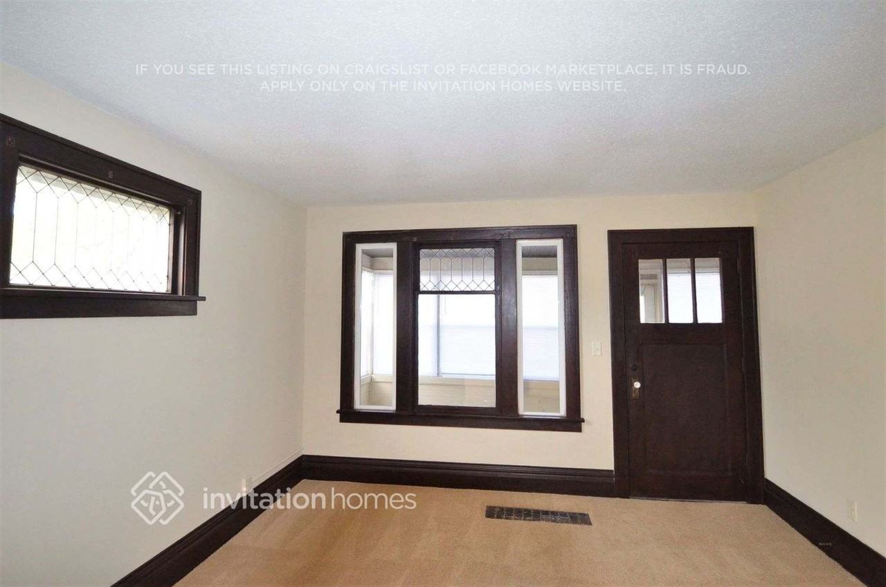 745 Oakdale Ave - Photo 2 of 13