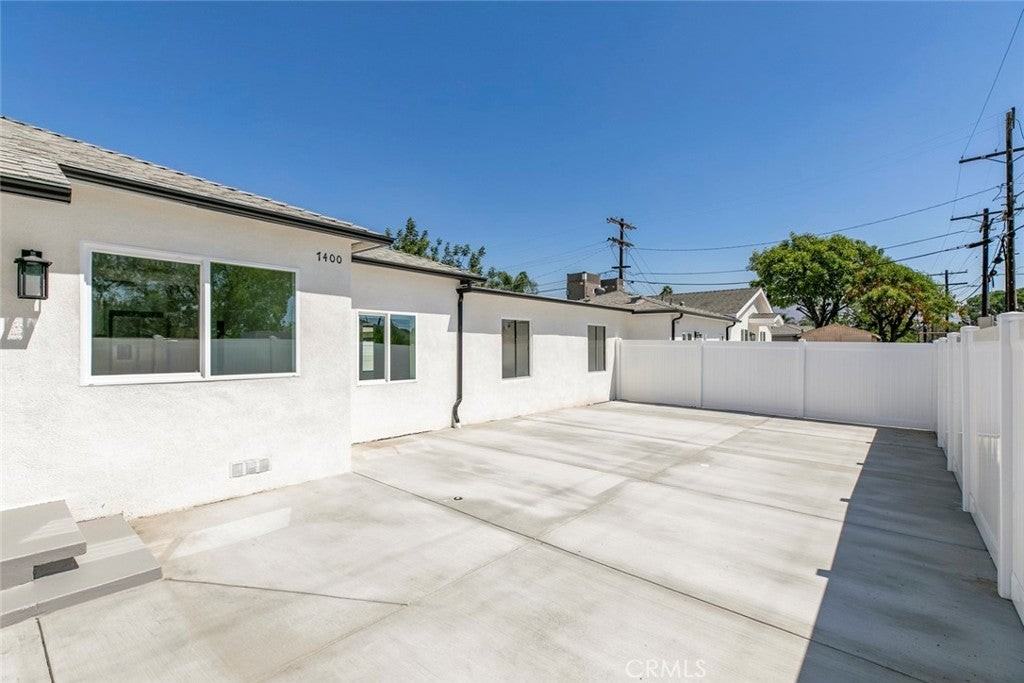 7400 Riverton Avenue - Photo 2 of 24