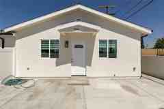 7402 Riverton Ave - Photo 1 of 1