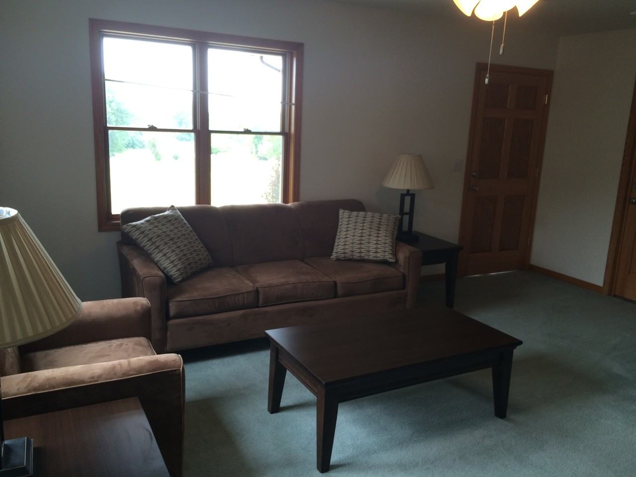 1017 S Clark St - Photo 3 of 8