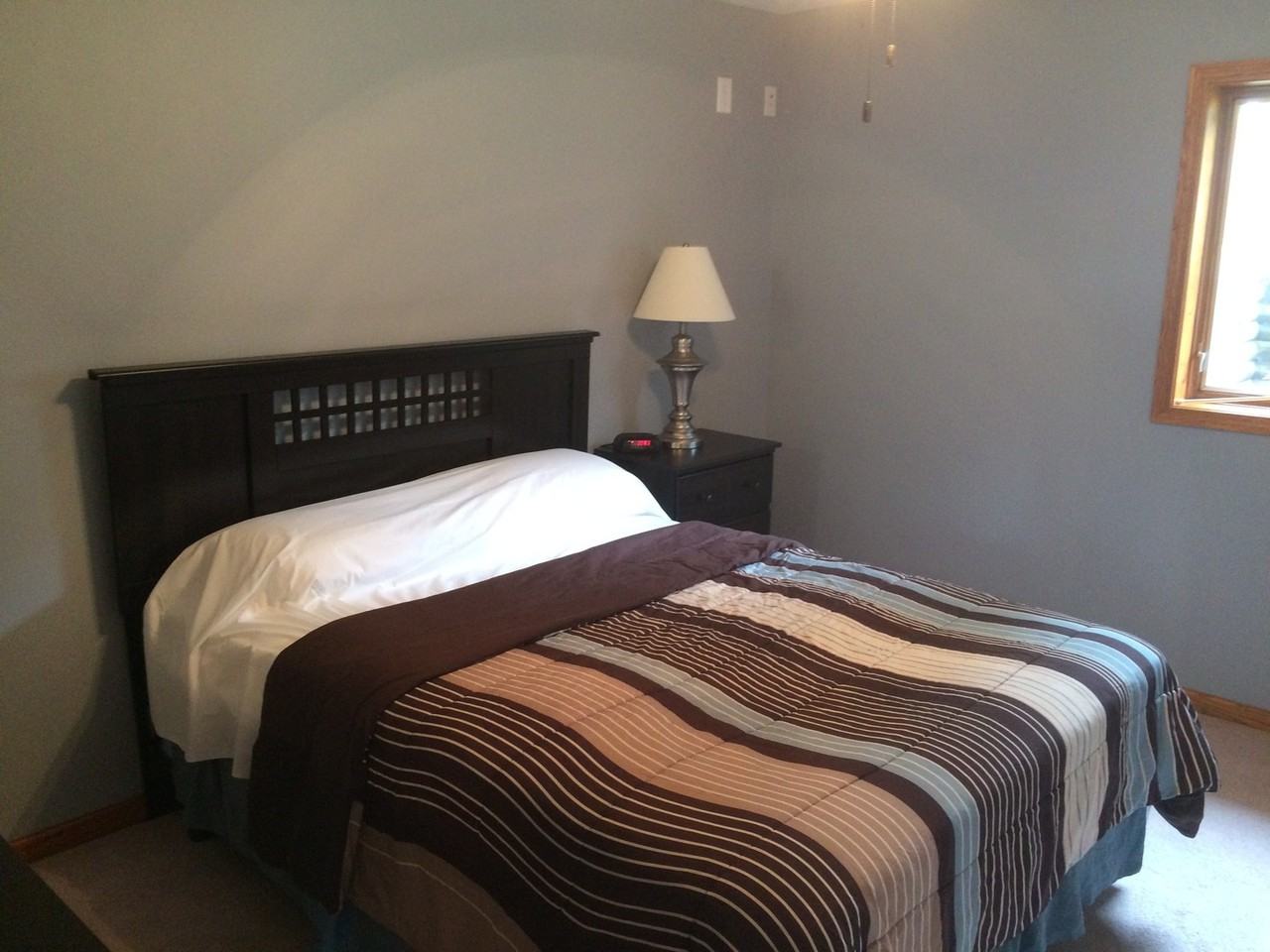 1017 S Clark St - Photo 7 of 8