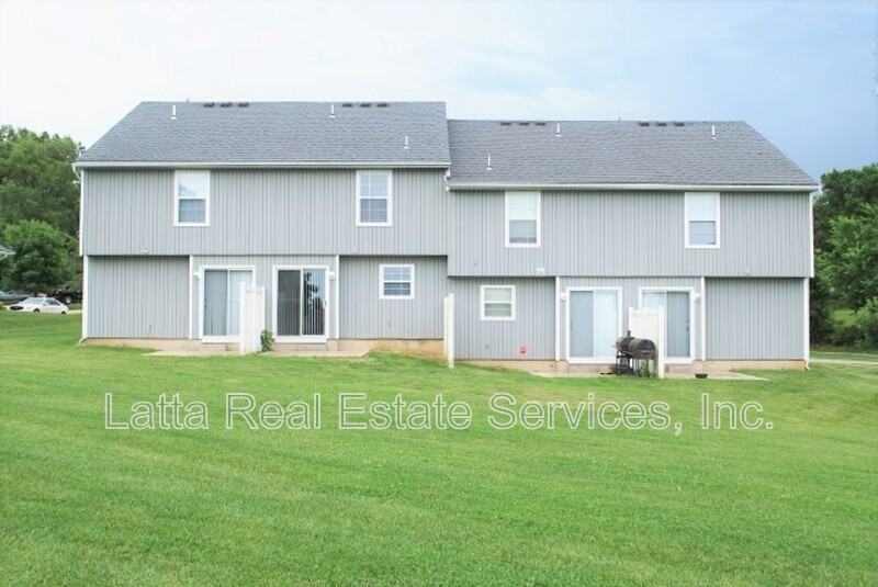 3235 Sw Iron Creek Dr - Photo 2 of 13