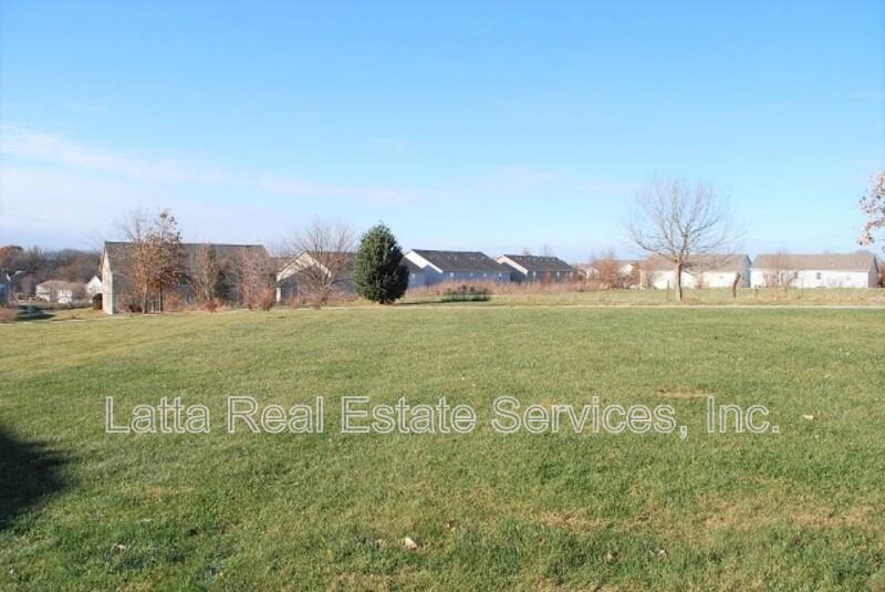 3235 Sw Iron Creek Dr - Photo 3 of 13