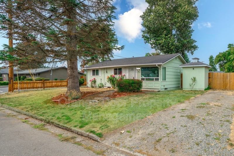 601 25th St Se - Photo 3 of 30