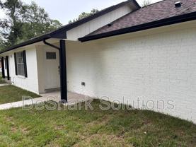 214 Basswood Dr #B - Photo 1 of 1