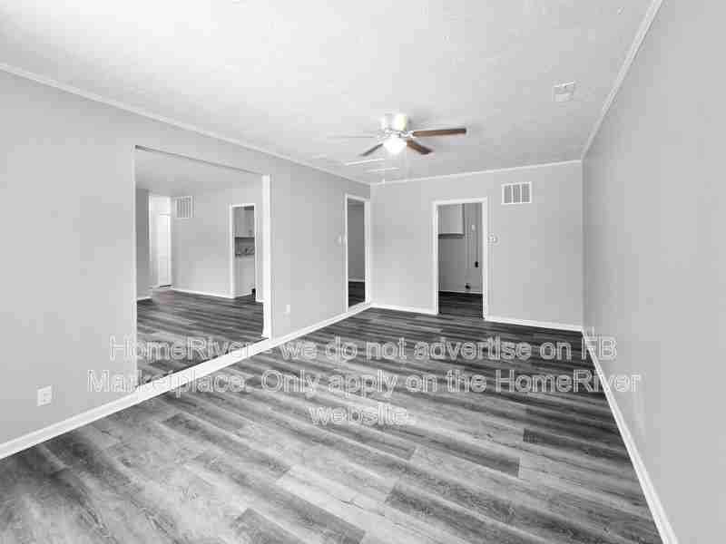 7815 Cullen Dr - Photo 2 of 18
