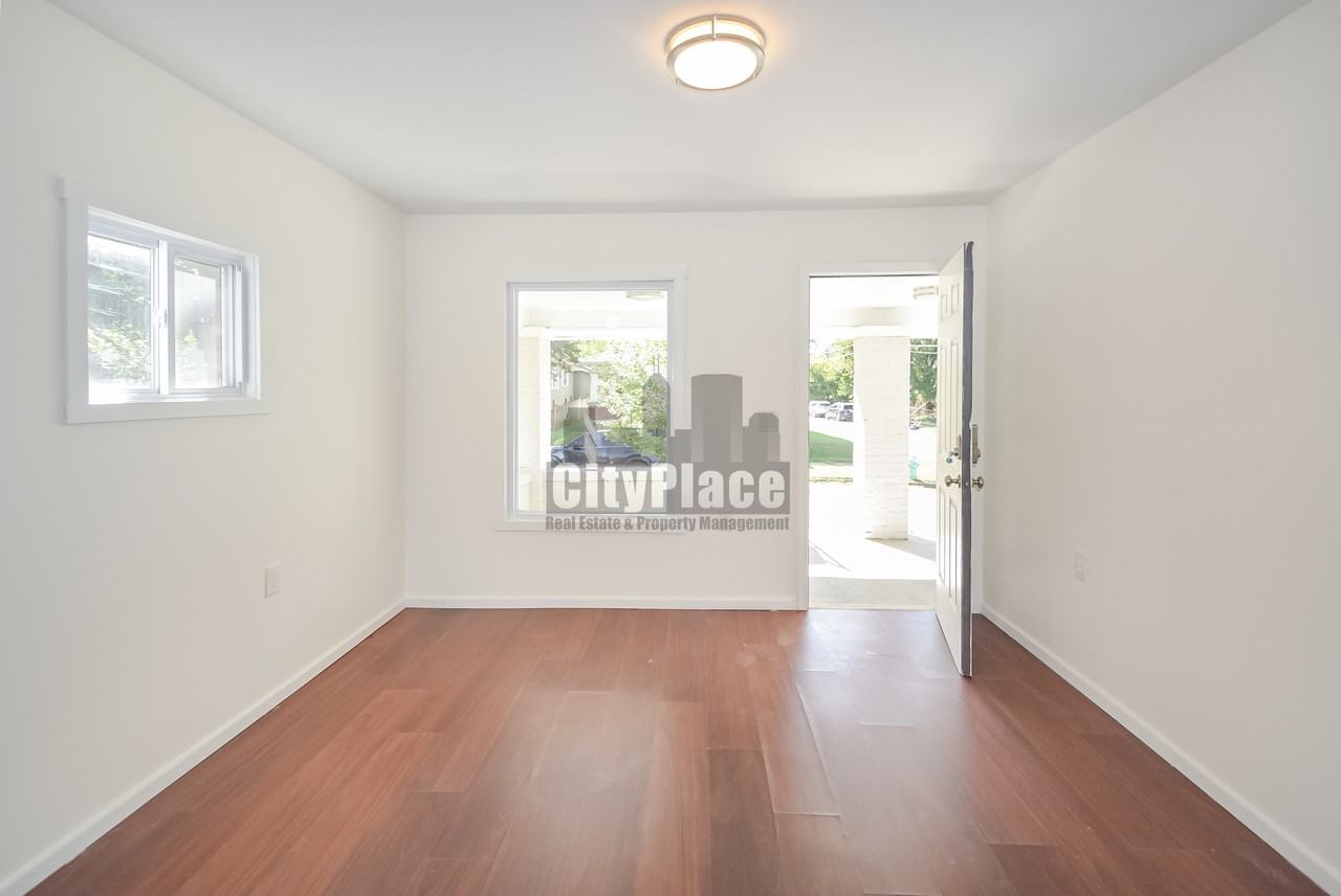 227 S Dearborn St - Photo 7 of 22