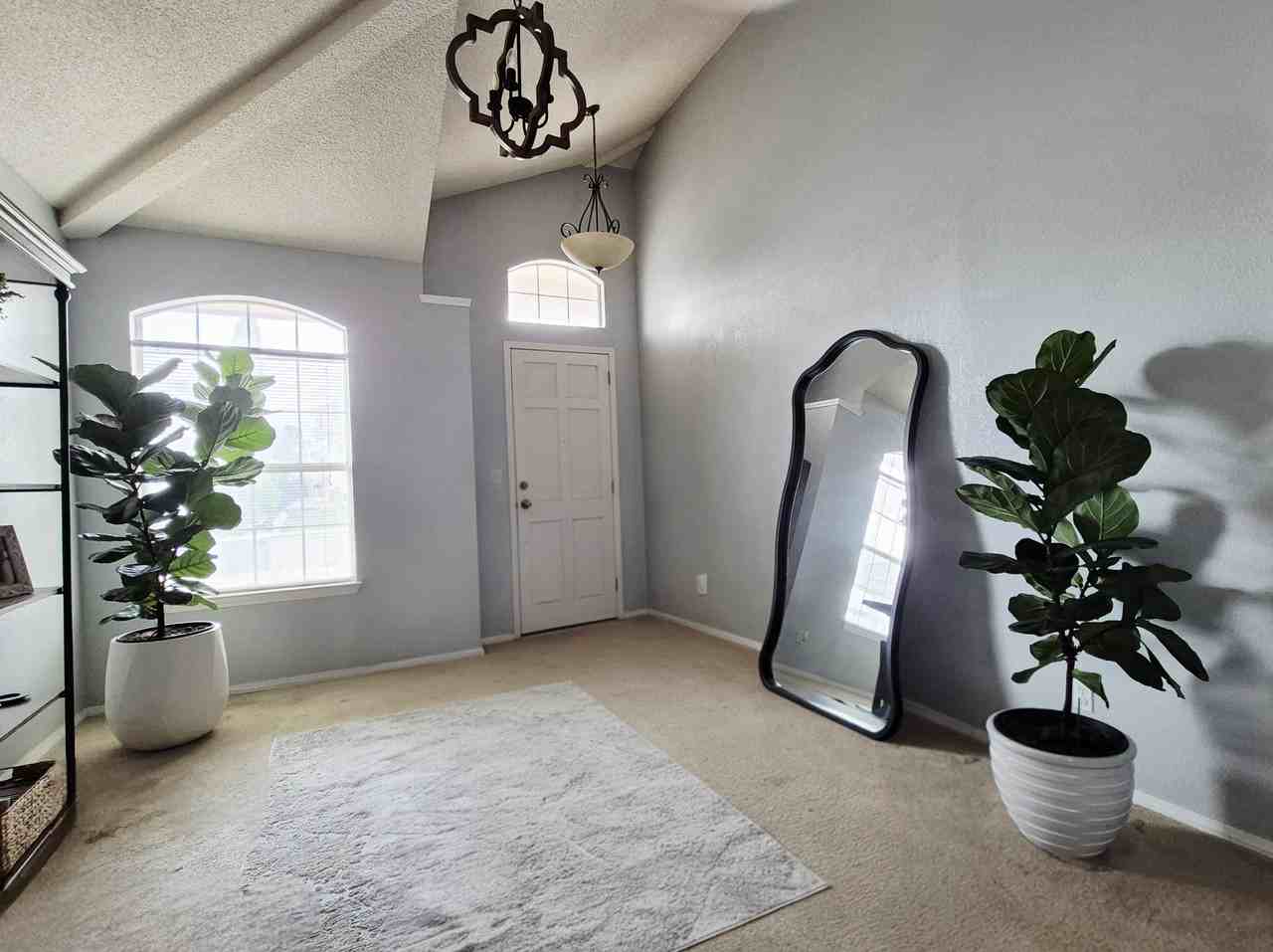 1412 Stone Pointe Way #NA - Photo 4 of 27