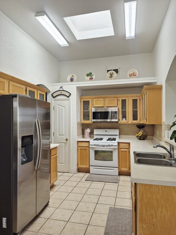 1412 Stone Pointe Way #NA - Photo 5 of 27