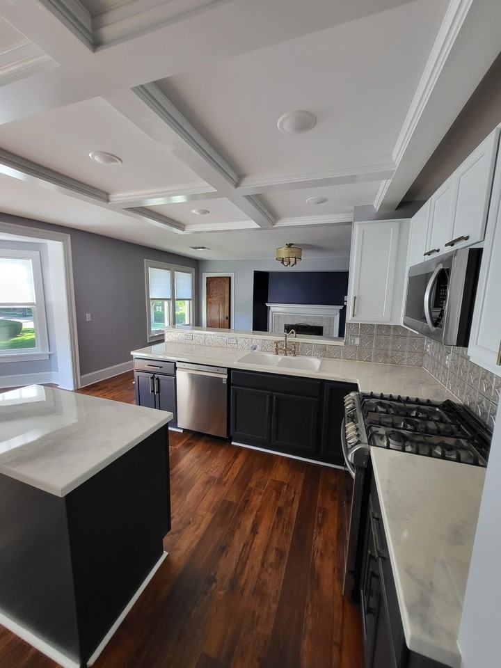 2729 E Bradford Ave - Photo 3 of 18