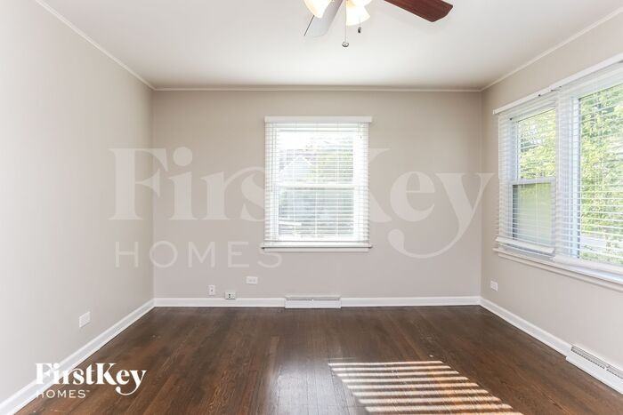6667 Glenview Dr - Photo 3 of 16