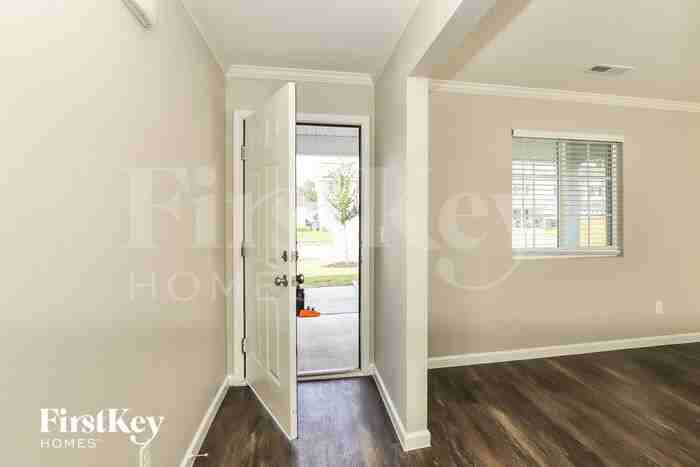 5105 Apsley Dr - Photo 3 of 19
