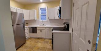 2 N Ferry St #1B - Photo 1 of 1