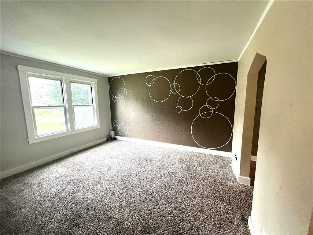 231 Connecticut Ave - Photo 7 of 16