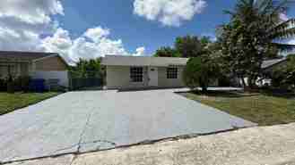 2740 Nw 9th St - Photo 1 of 1