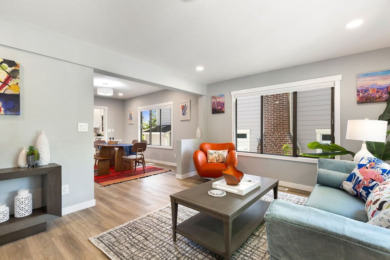 4042 1st Avenue Northeast - Photo 2 of 76