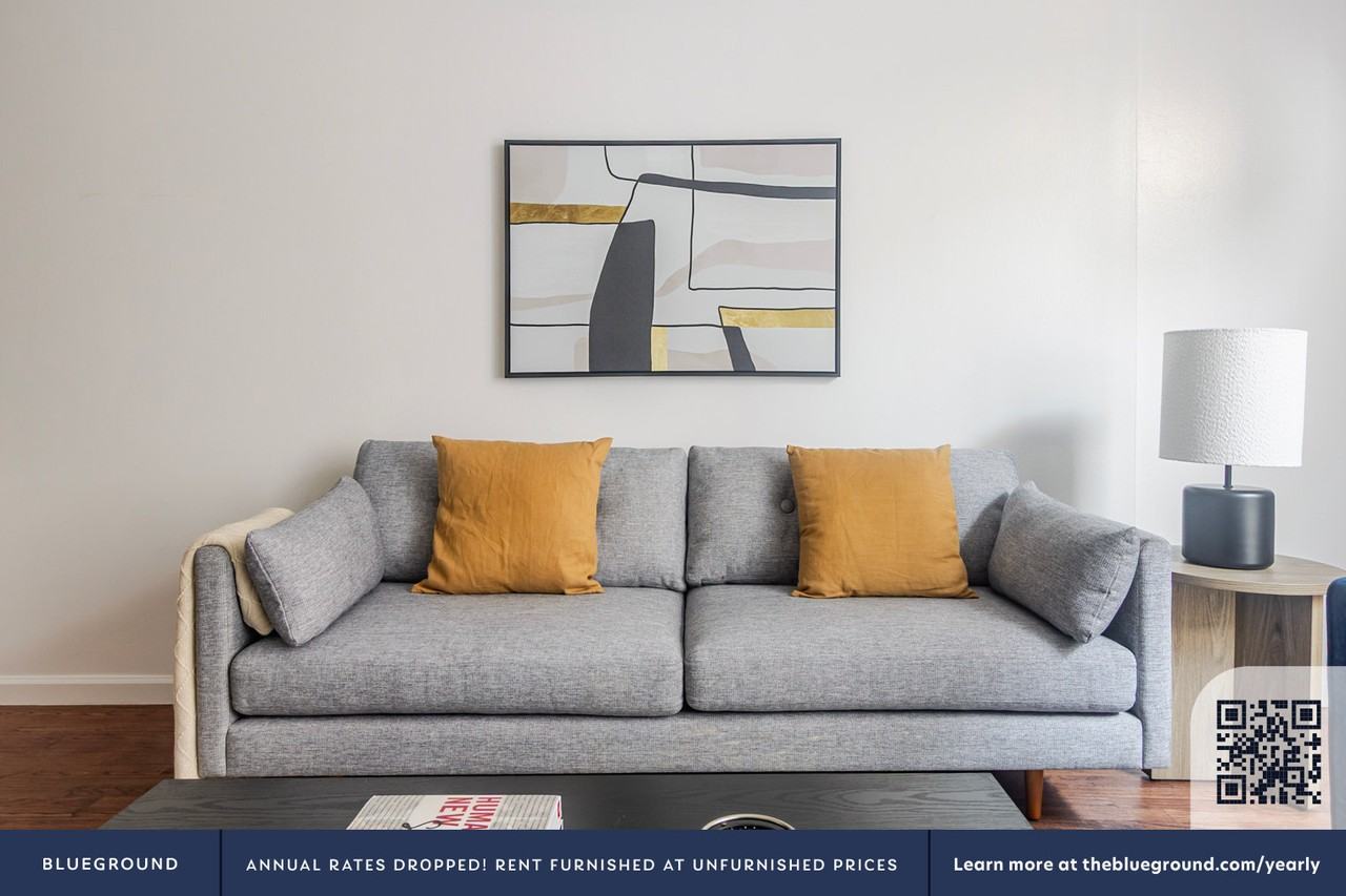 435 E 86th St #2001 - Photo 4 of 25