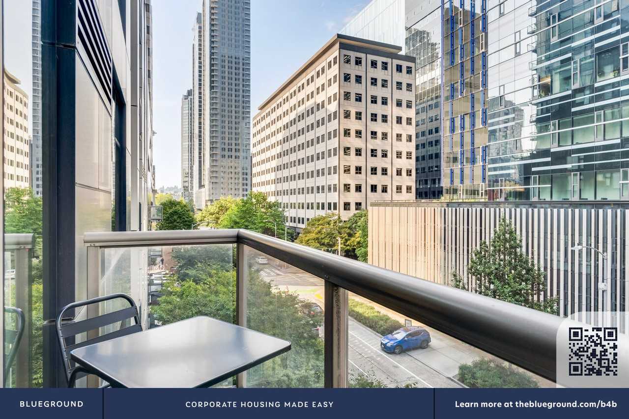 2121 6th Ave #908 - Photo 6 of 50