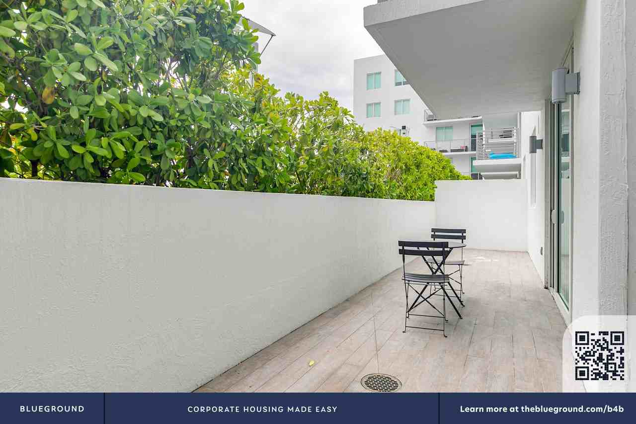 729 Northwest 2nd Street - Photo 6 of 48