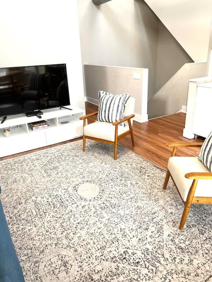 870 N Orleans St #1069904P - Photo 3 of 13