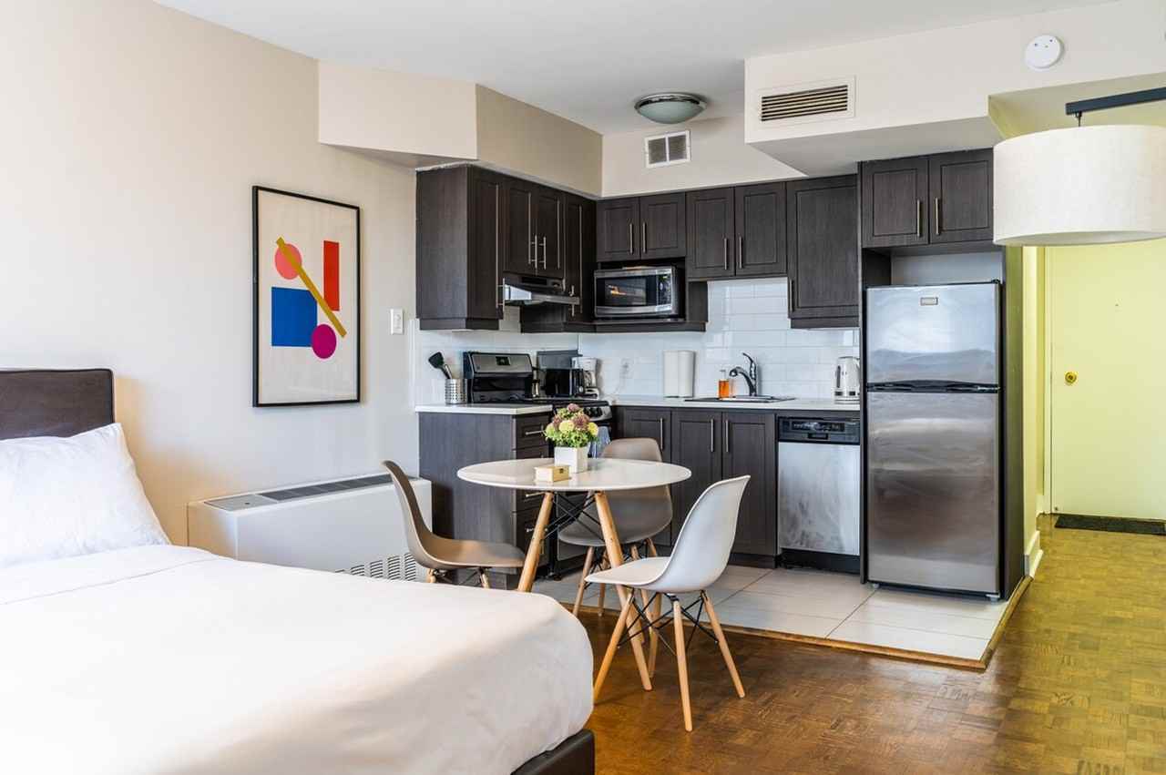 1245 Rue Redpath-Crescent #1261843P - Photo 2 of 17