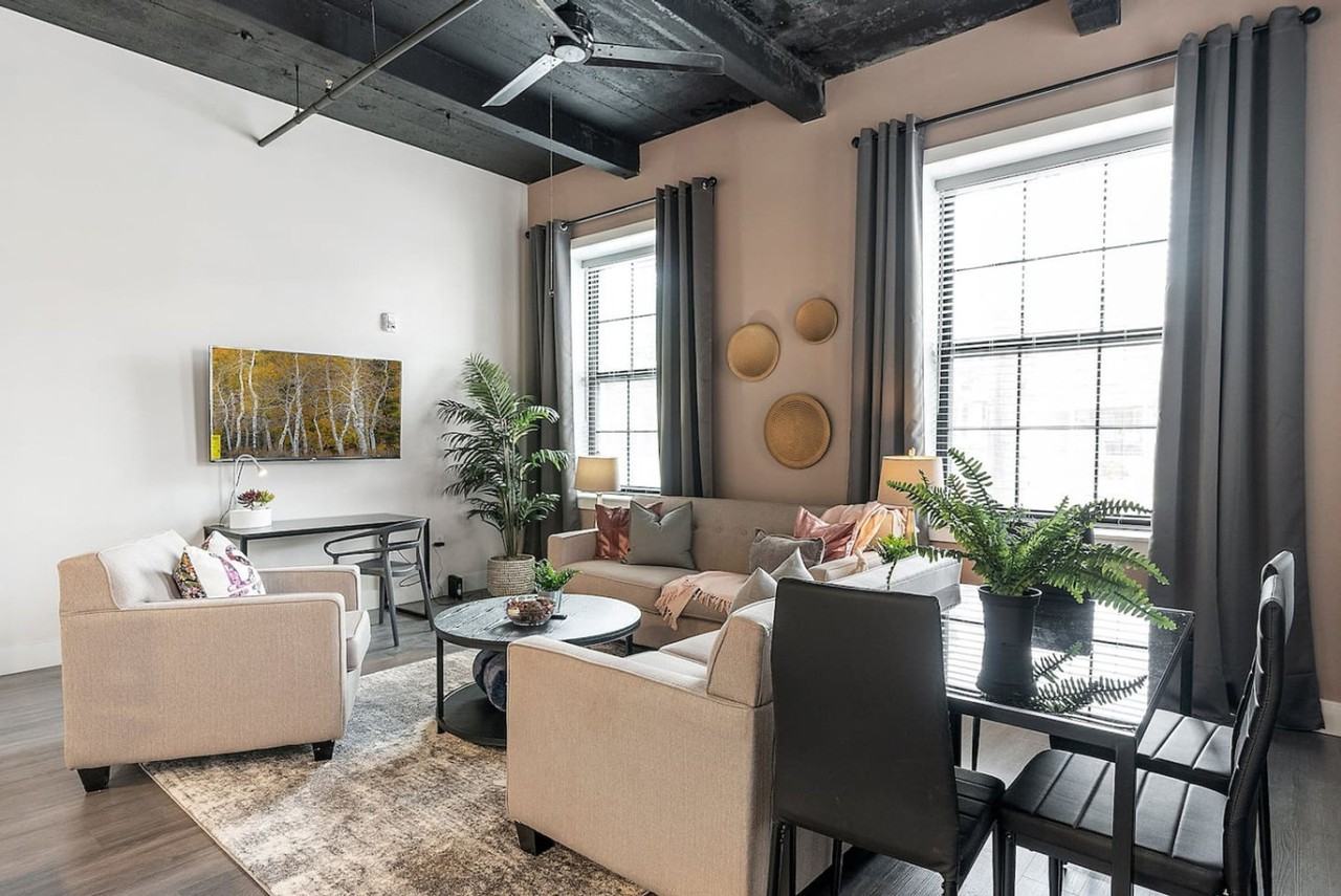 212 W Roberts Ave #1289453P - Photo 7 of 25