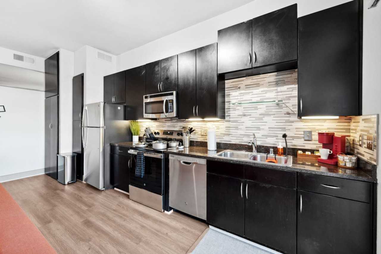 2922 Elm St #1289462P - Photo 4 of 38