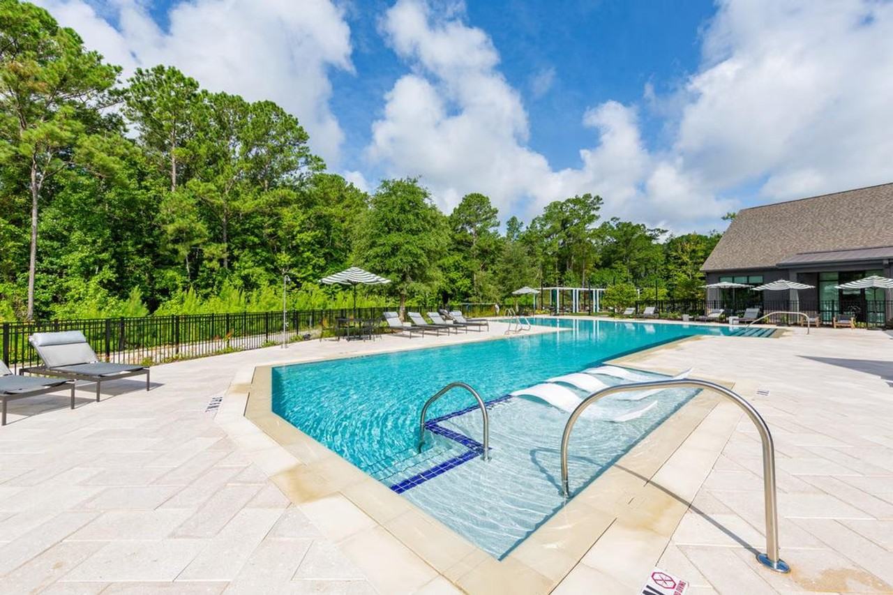 11830 Buckfield Circle - Photo 3 of 100