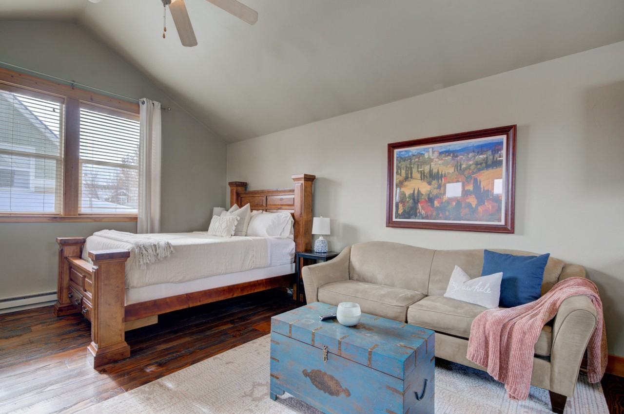 4489 Alexander St #1292384P - Photo 7 of 26