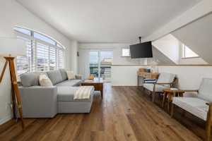 featured image of 714 Isthmus Ct