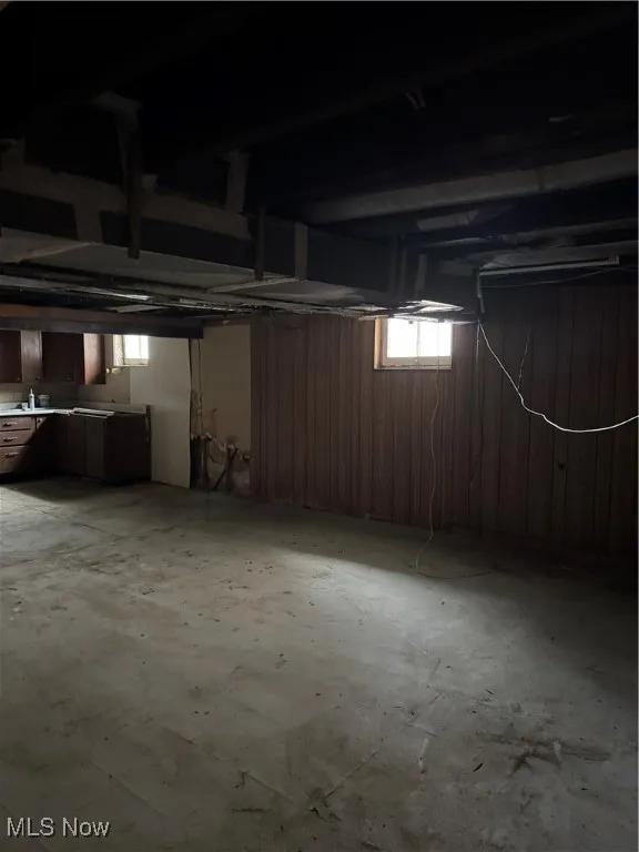 746 Cambridge Ave - Photo 2 of 10