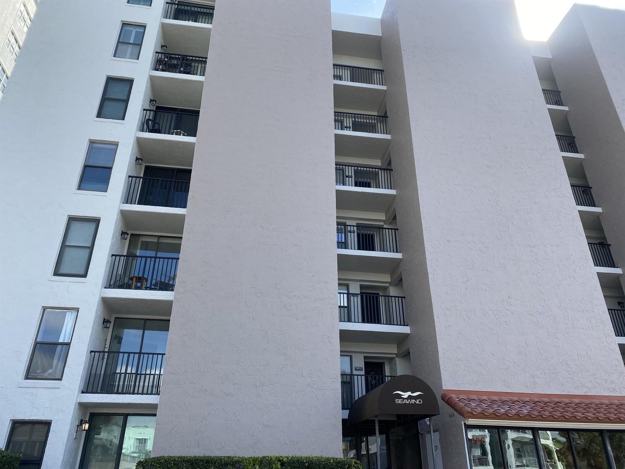 275 1st St S #1 - Photo 5 of 46